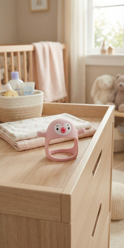 נשכן יד לתינוק – כפפת נשכן רכה להקלה על בקיעת שיניים (3-12 חודשים)